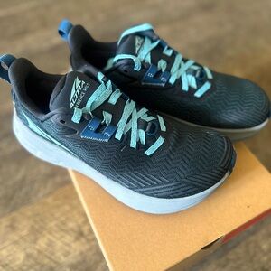 Altra WOMEN'S EXPERIENCE WILD shoes